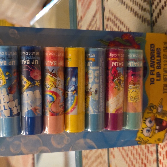 SpongeBob 10 flavored lip balms - Picture 4 of 4